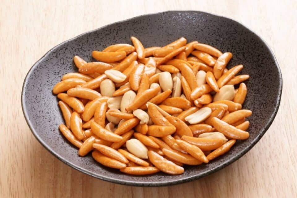 senbei-arare-and-okaki-not-your-conventional-rice-crackers